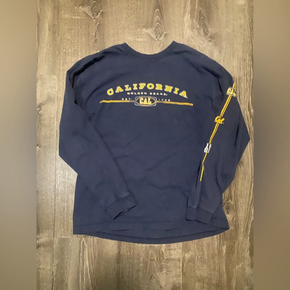 Men’s vintage ucla long sleeve men’s size medium
